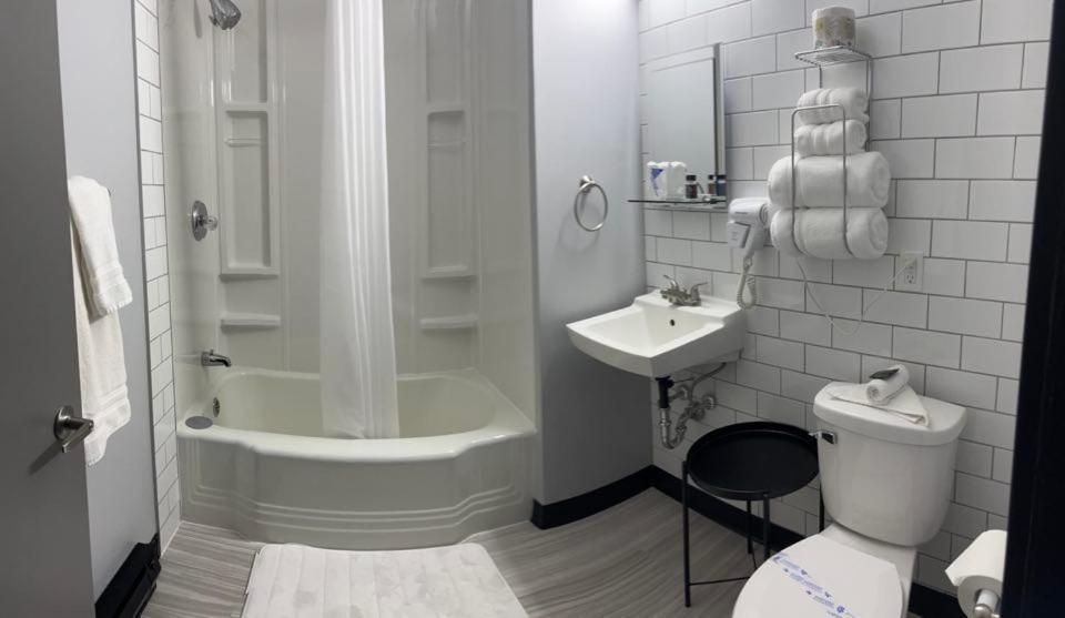 Acadian Hotel Stephenville 外观 照片